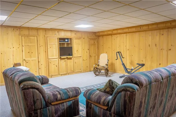 $865,000 | 6260 183rd Road, Chanute, KS 66720