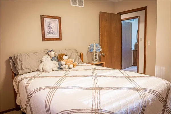 $450,000 | 6260 183rd Road, Chanute, KS 66720