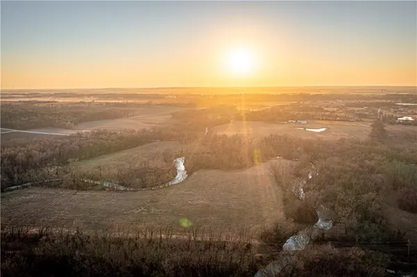 $865,000 | 6260 183rd Road, Chanute, KS 66720