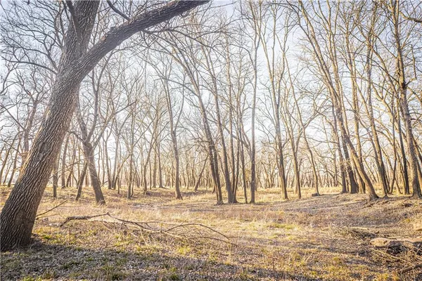 $450,000 | 6260 183rd Road, Chanute, KS 66720