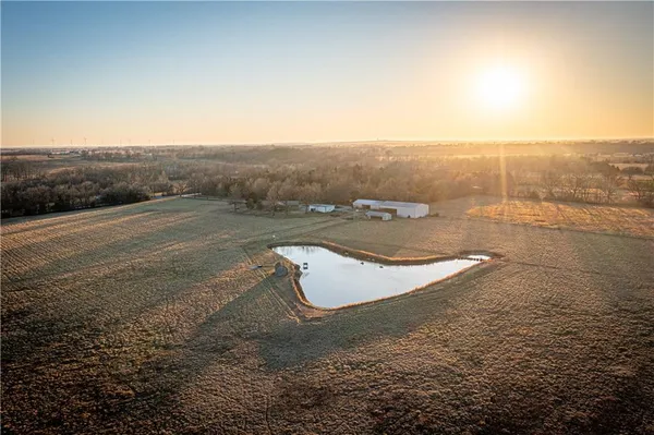 $865,000 | 6260 183rd Road, Chanute, KS 66720