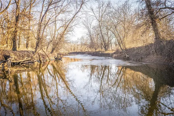 $450,000 | 6260 183rd Road, Chanute, KS 66720