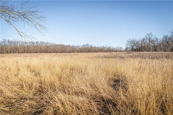 $450,000 | 6260 183rd Road, Chanute, KS 66720