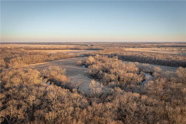 $865,000 | 6260 183rd Road, Chanute, KS 66720
