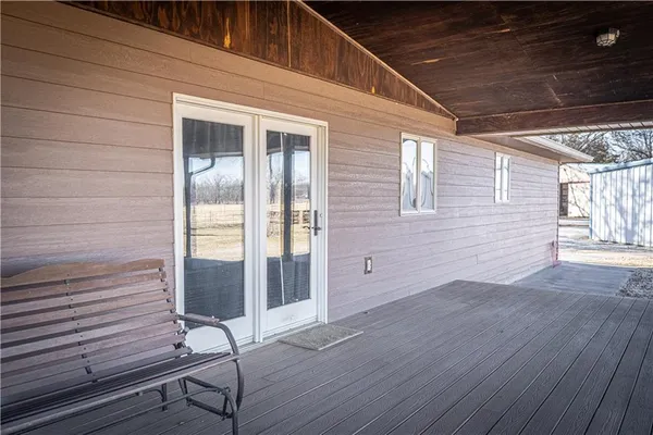 $865,000 | 6260 183rd Road, Chanute, KS 66720