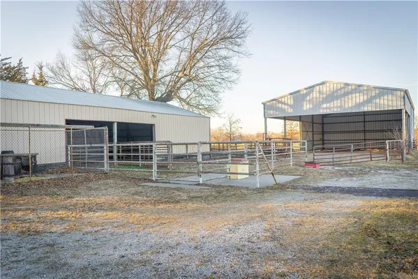 $865,000 | 6260 183rd Road, Chanute, KS 66720