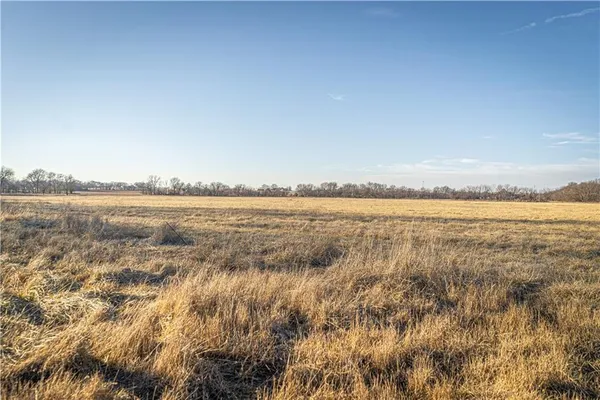 $450,000 | 6260 183rd Road, Chanute, KS 66720