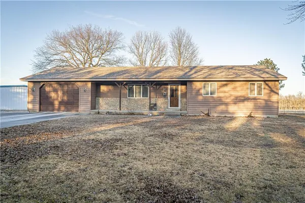 $865,000 | 6260 183rd Road, Chanute, KS 66720