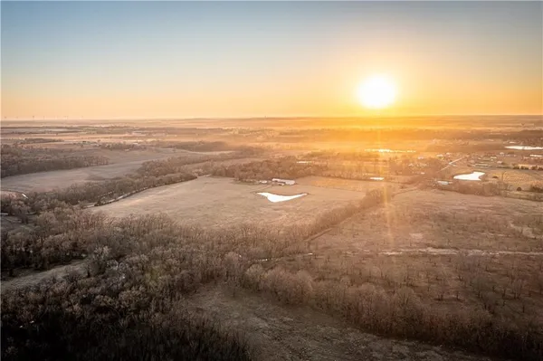 $865,000 | 6260 183rd Road, Chanute, KS 66720