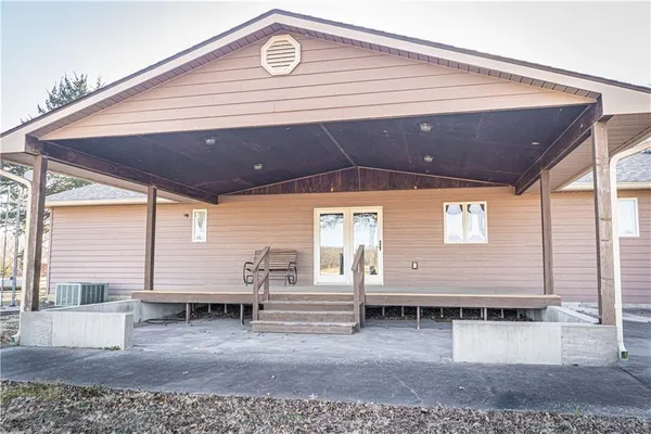 $865,000 | 6260 183rd Road, Chanute, KS 66720