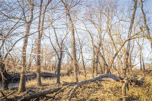 $450,000 | 6260 183rd Road, Chanute, KS 66720