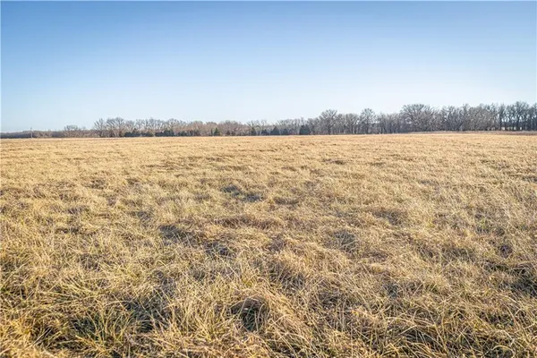 $450,000 | 6260 183rd Road, Chanute, KS 66720
