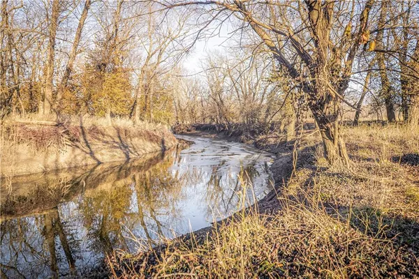 $865,000 | 6260 183rd Road, Chanute, KS 66720