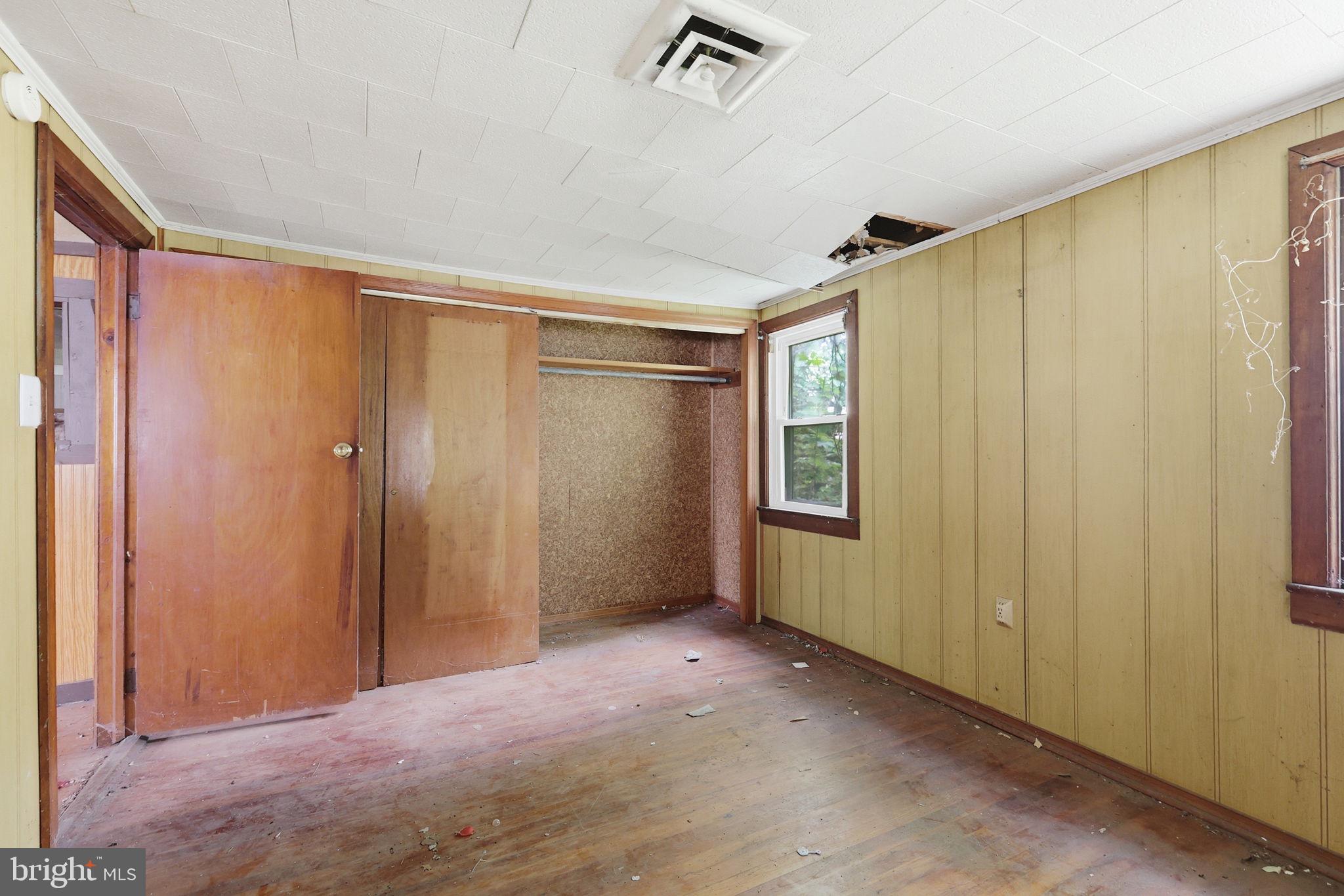 24 Elm Street Salem, NJ 08079 - Photo 11 of 20