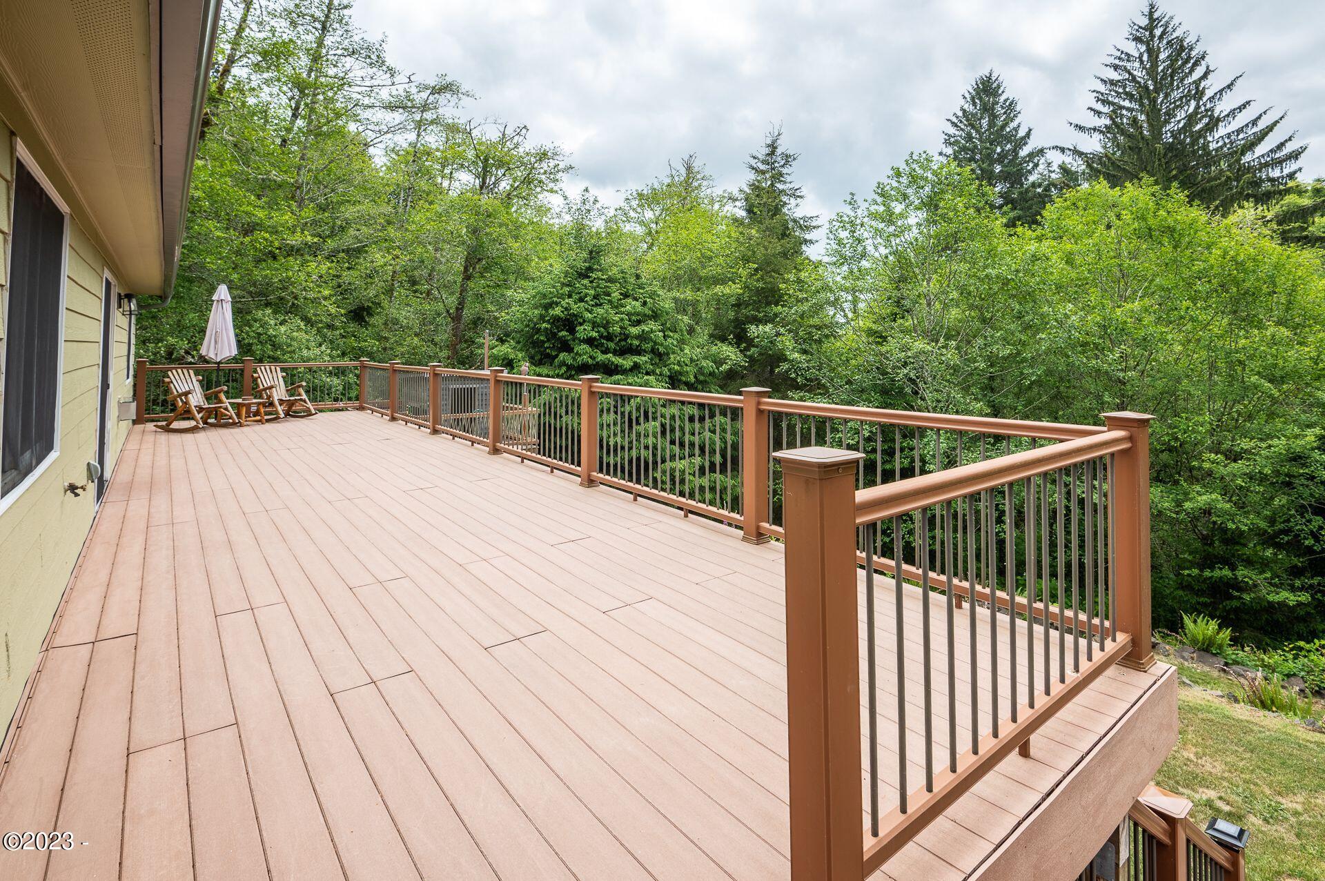 333 Northeast Steenson Road Newport, OR 97365 - Photo 30 of 46 Upper deck