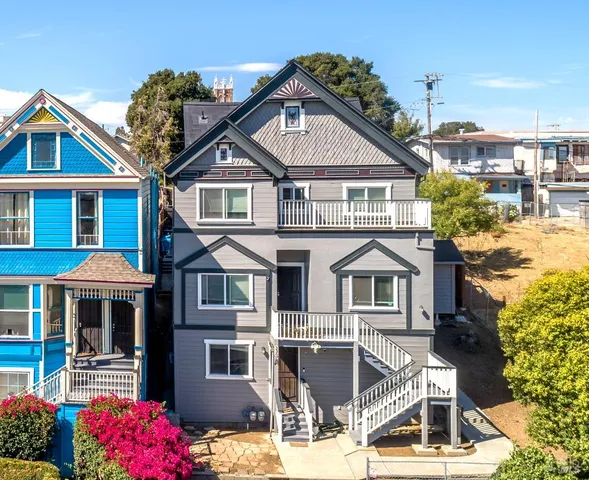 $770,000 | 330 Capitol Street, Vallejo, CA 94590