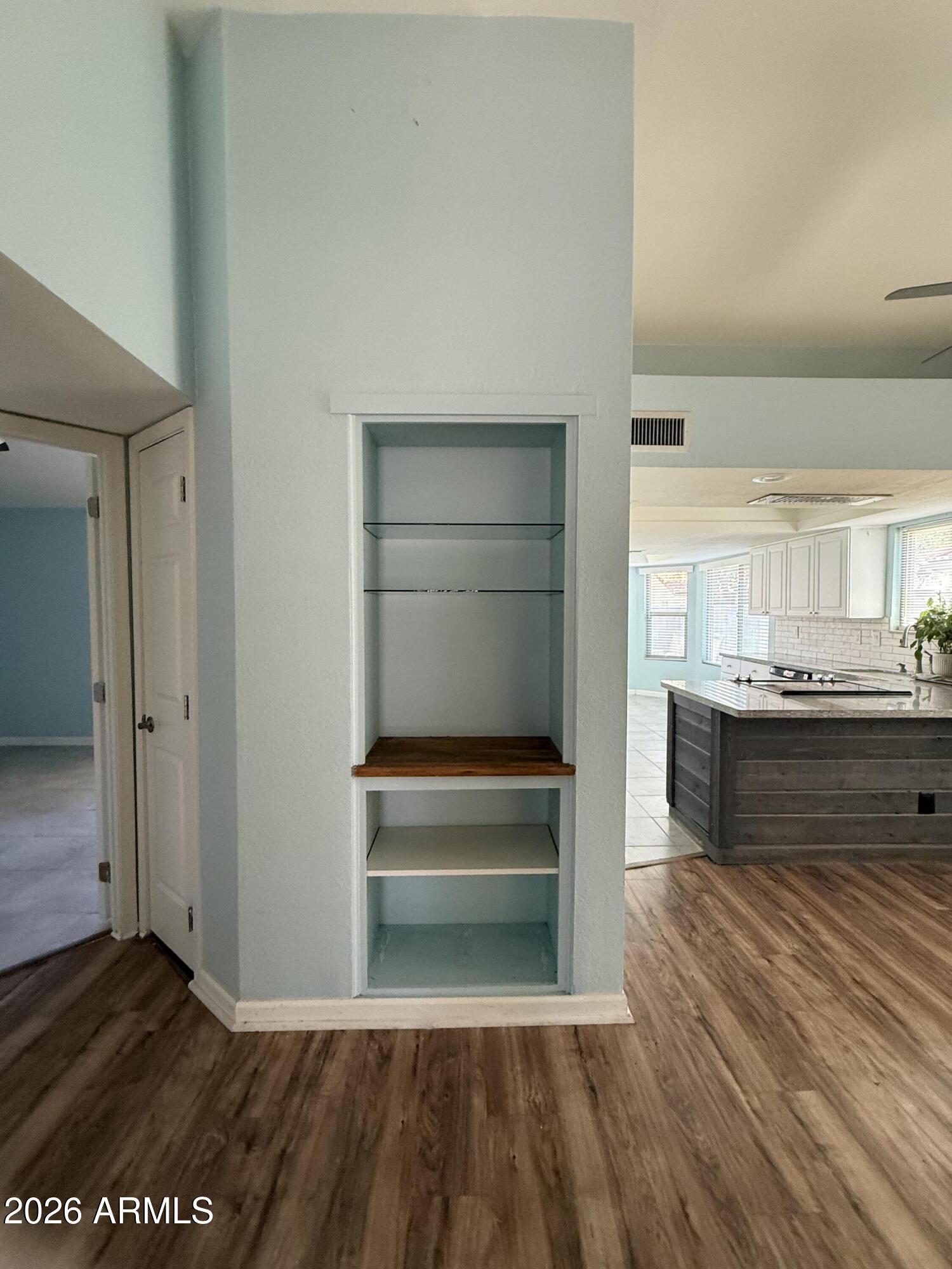542 South Higley Road, Unit 63 Mesa, AZ 85206 - Photo 6 of 41 Built-ins