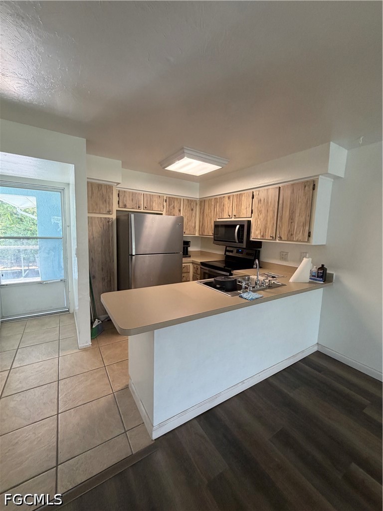 1100 Pondella Road, Unit 911 Cape Coral, FL 33909 - Photo 7 of 16