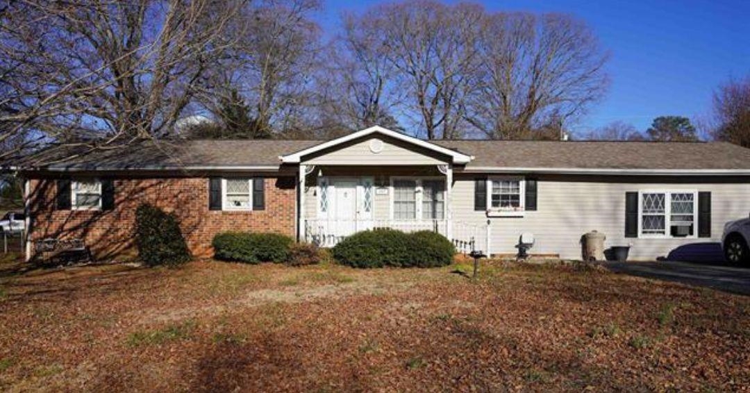 207 Highland Road Duncan, SC 29334 - Photo 1 of 12 Gallery Image 1