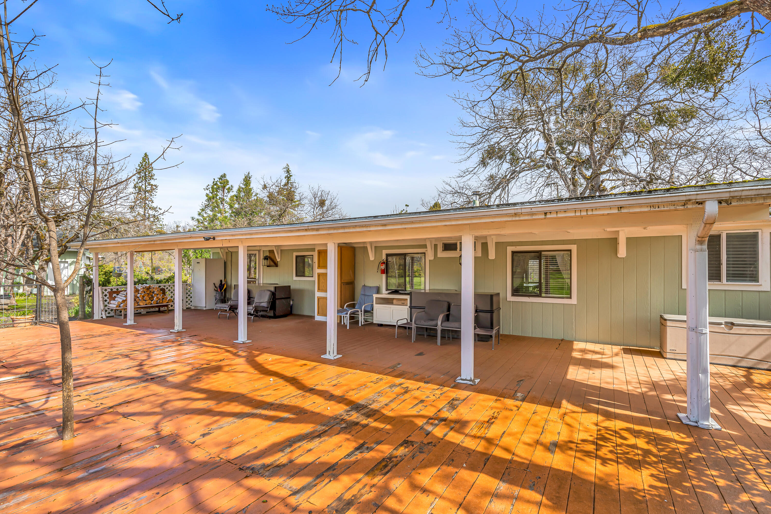 349 Capri Drive Eagle Point, OR 97524 - Photo 17 of 54 9R9A7605