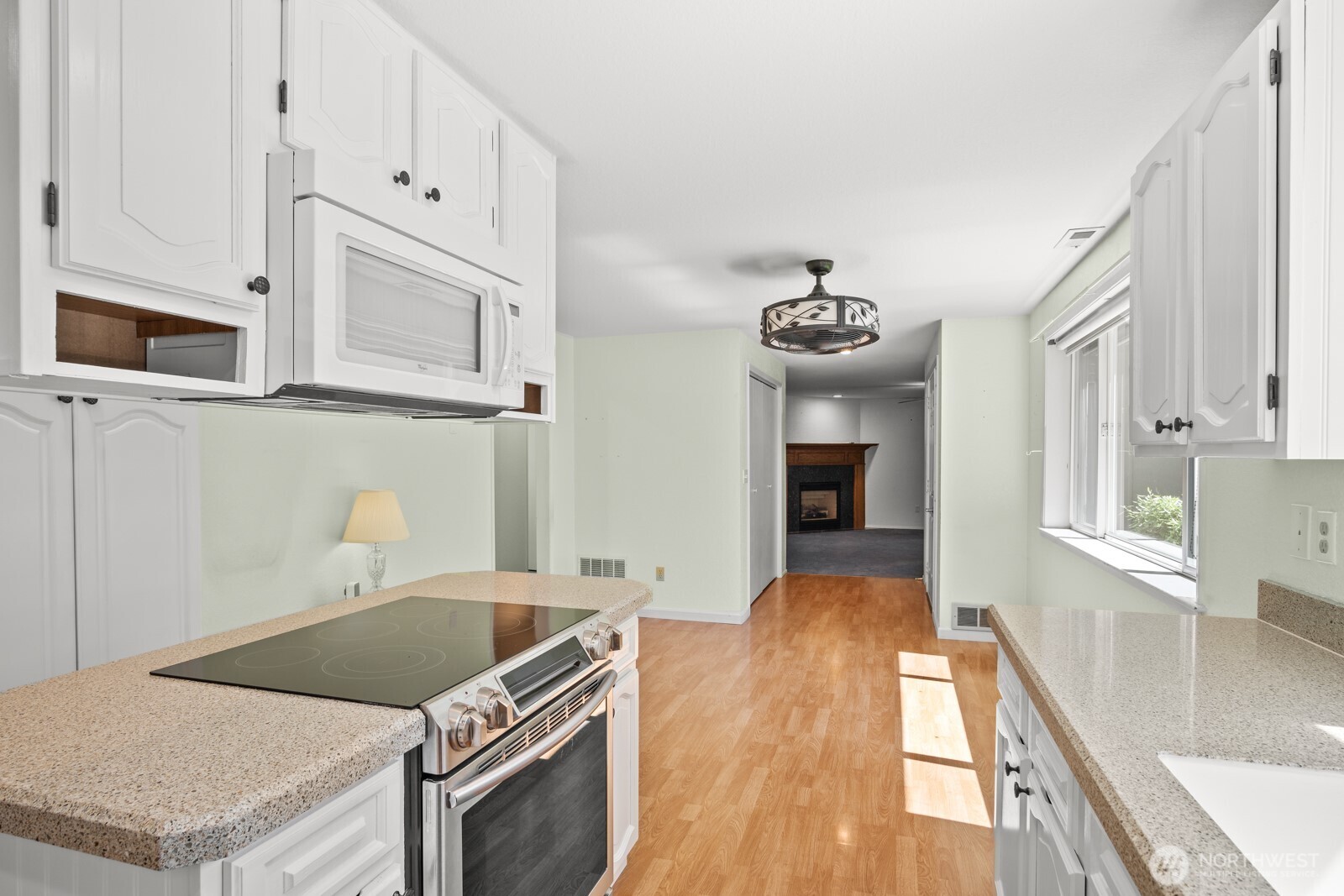 5515 143rd Street Southwest Edmonds, WA 98026 - Photo 8 of 26 Gallery Image 8