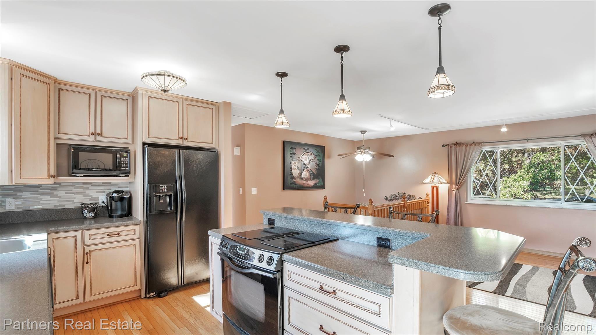 3978 East Coon Lake Road Howell, MI 48843 - Photo 19 of 37 3978-E-Coon-Lake-Rd-Windowstill-Real-Estate-Photography-19.jpg