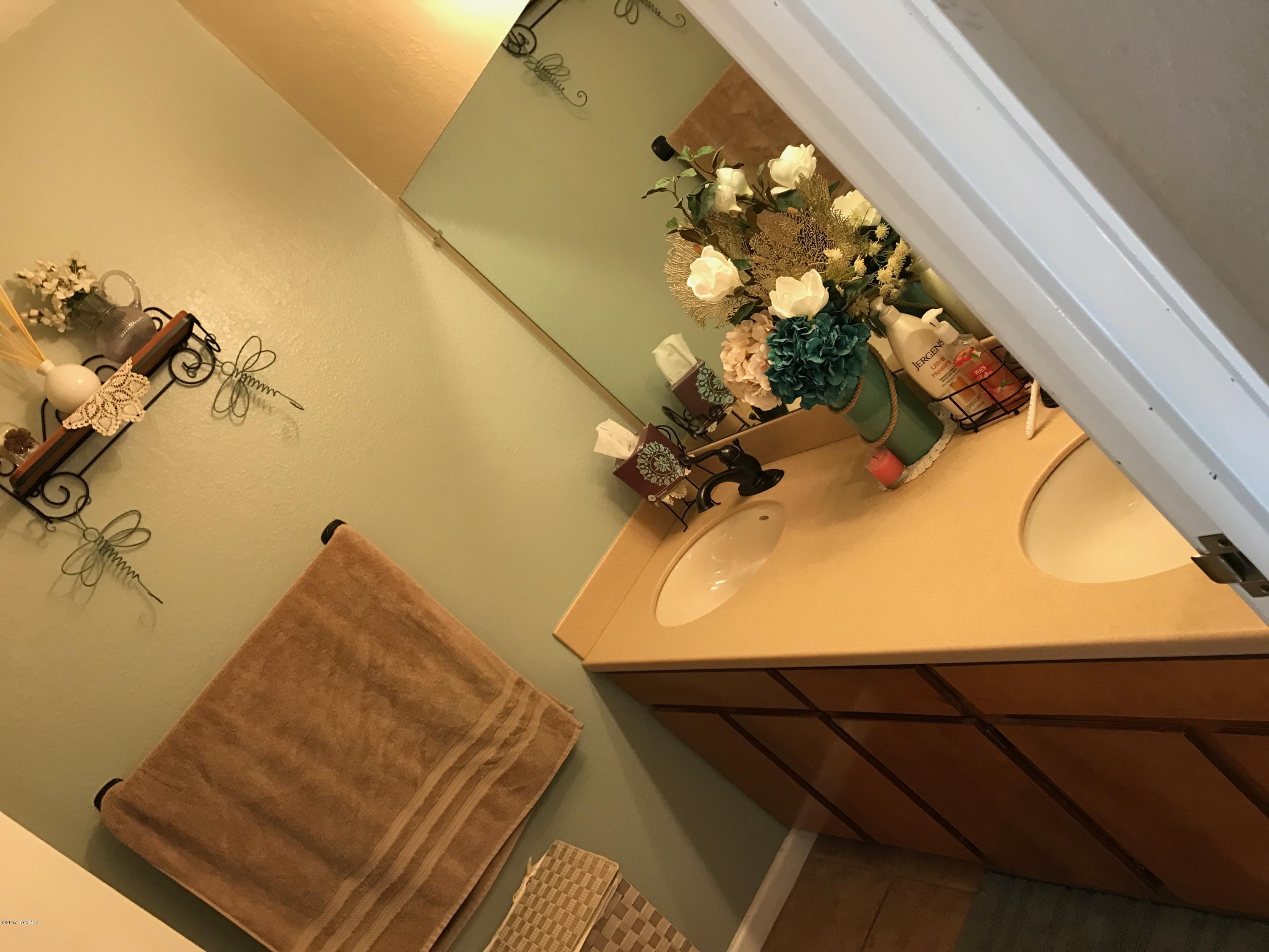 2775 West Anklam Road, Unit D Tucson, AZ 85745 - Photo 7 of 9