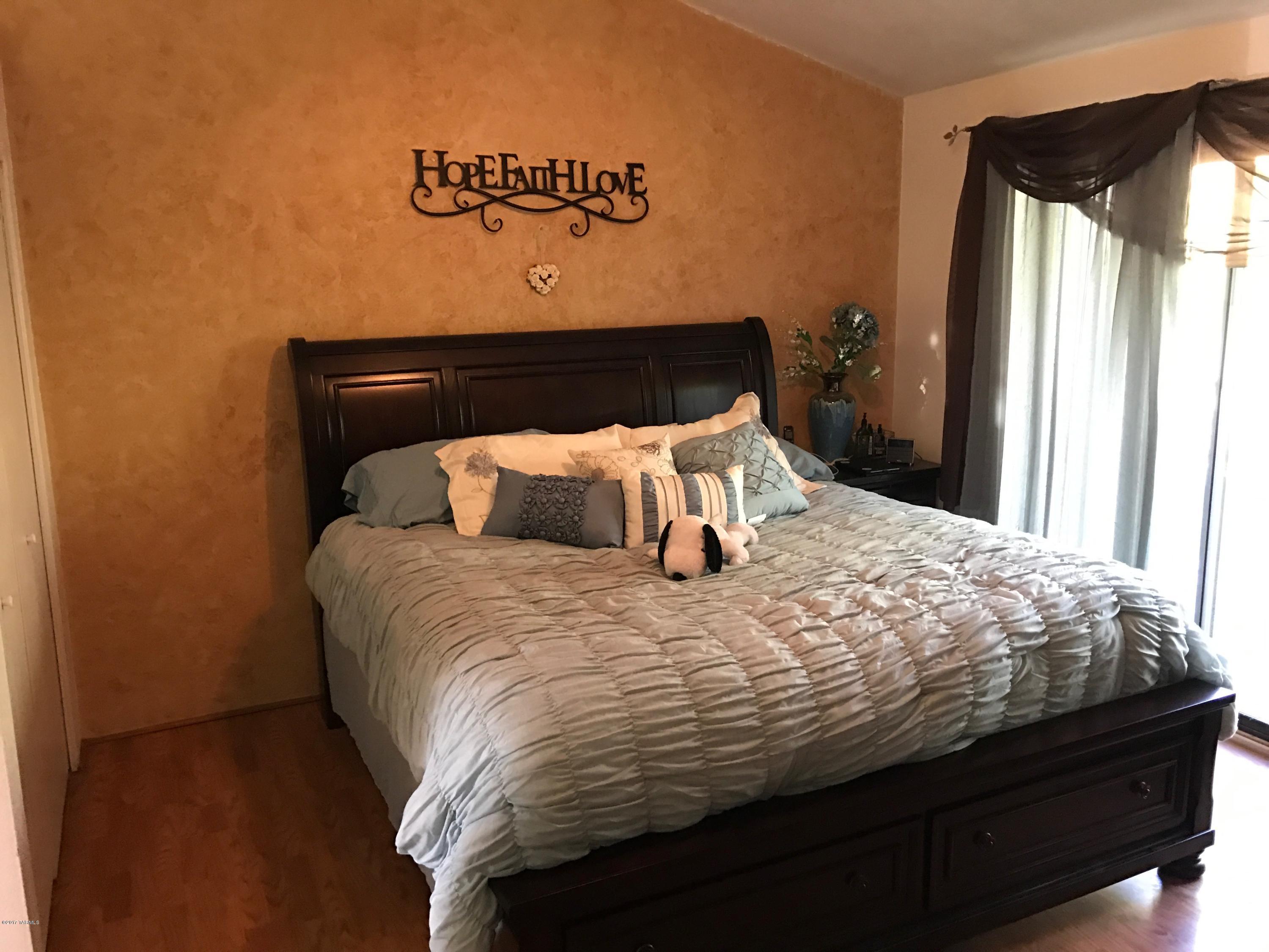 2775 West Anklam Road, Unit D Tucson, AZ 85745 - Photo 8 of 9