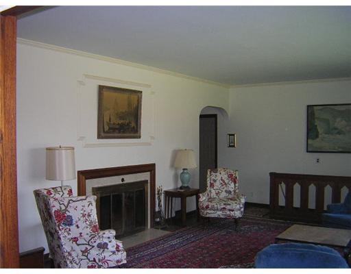 330 Brownsdale Road Butler, PA 16002 - Photo 7 of 14 Living Room.