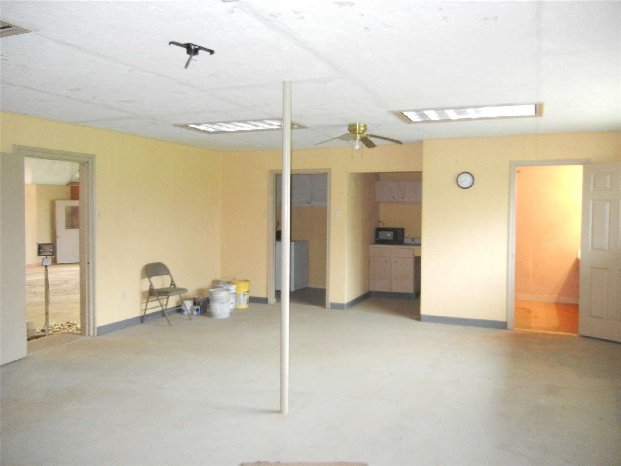 1645 Peach Ridge Road Brookshire, TX 77423 - Photo 18 of 42 shop office interior