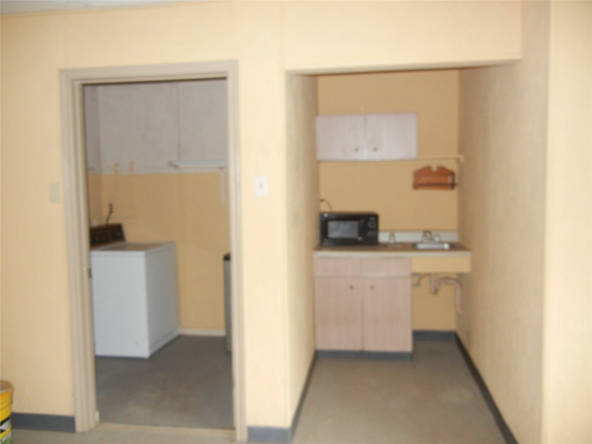 1645 Peach Ridge Road Brookshire, TX 77423 - Photo 19 of 42 shop office interior