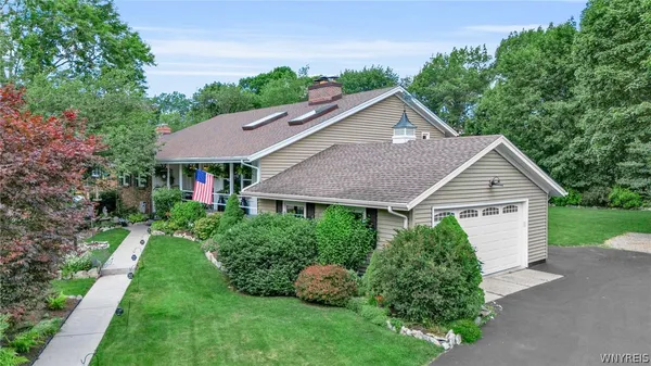 $429,900 | 8634 Rebecca Drive, Clarence, NY 14221