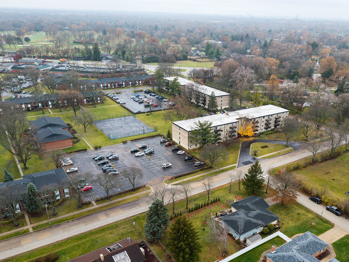 2315 East Olive Street, Unit 2B Arlington Heights, IL 60004 - Photo 28 of 30 an aerial view of residential houses with outdoor space