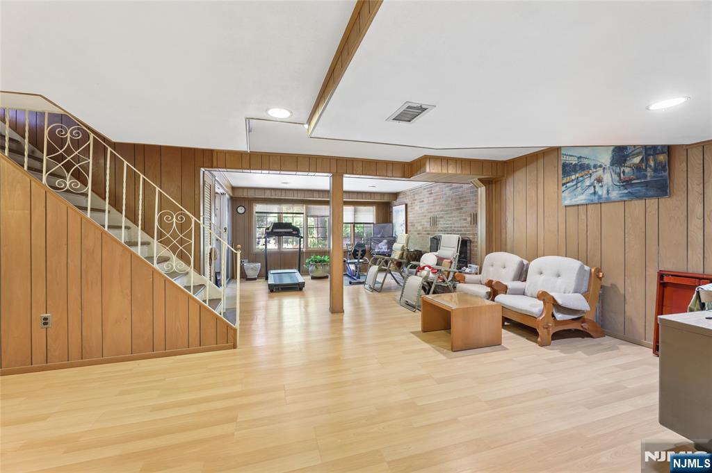 12 Beverly Road Englewood Cliffs, NJ 07632 - Photo 26 of 36