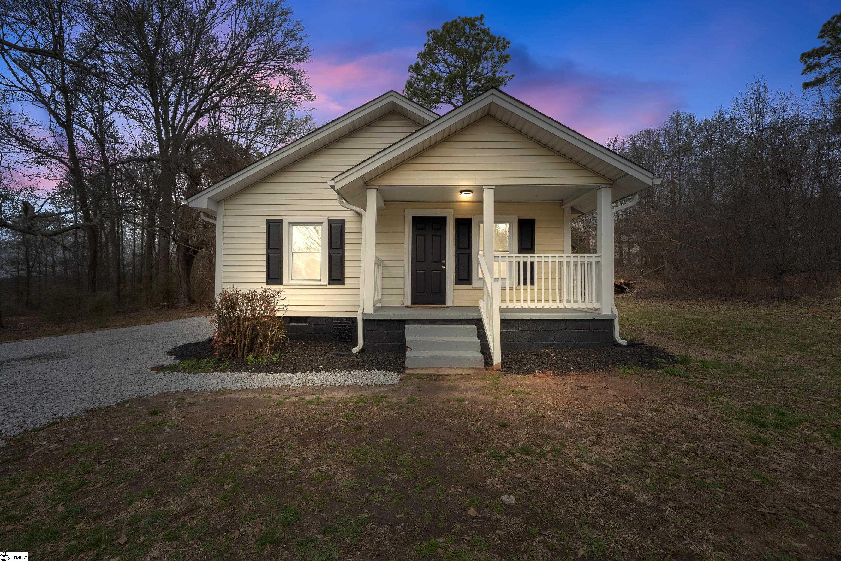 1180 Jackson Street Duncan, SC 29334 - Photo 1 of 21 Gallery Image 1
