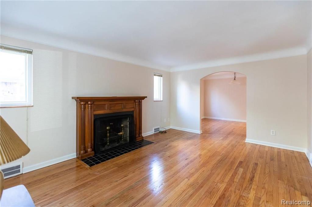 4160 Harvard Road Detroit, MI 48224 - Photo 4 of 34