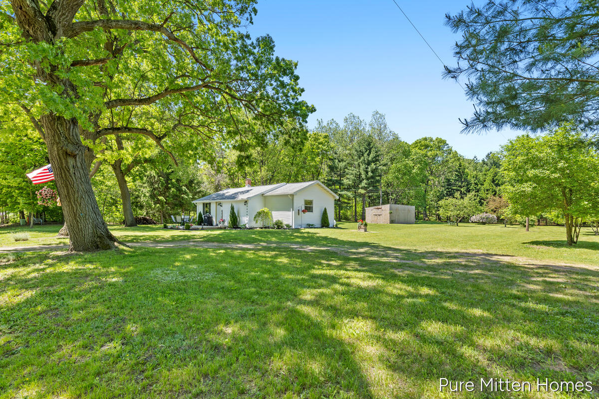 5234 Johnson Road Greenville, MI 48838 - Photo 4 of 20