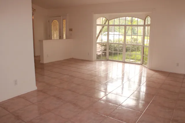 $3,400 | 13843 Temple Boulevard, West Palm Beach, FL 33412