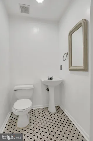 $2,695 | 3902 Cotton Tree Lane, Burtonsville, MD 20866