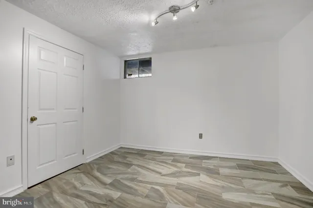 $2,695 | 3902 Cotton Tree Lane, Burtonsville, MD 20866