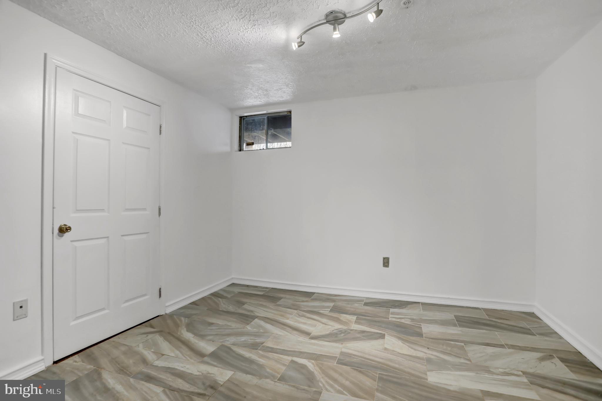 3902 Cotton Tree Lane Burtonsville, MD 20866 - Photo 24 of 31