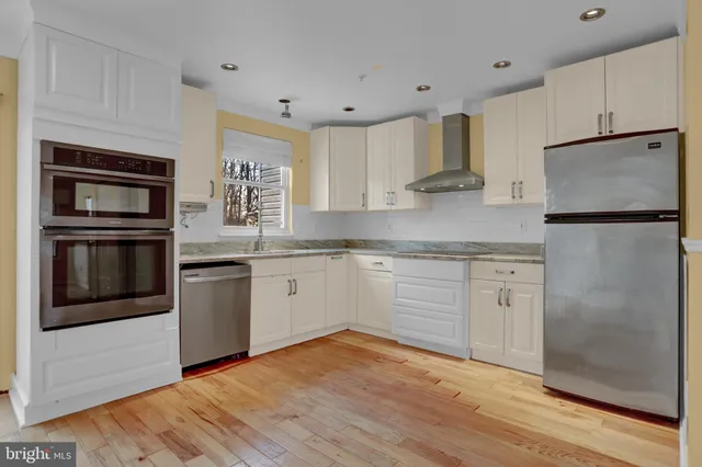 $2,695 | 3902 Cotton Tree Lane, Burtonsville, MD 20866