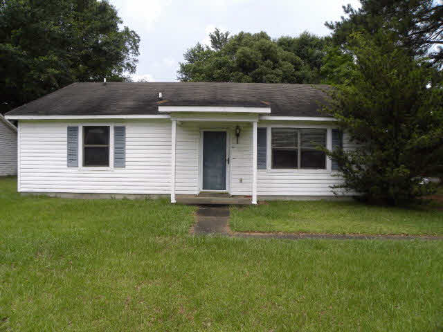 201 North Beech Street Foley, AL 36535 - Photo 1 of 10