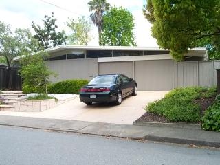 646 Barberry Lane San Rafael, CA 94903 - Photo 8 of 8 Gallery Image 8