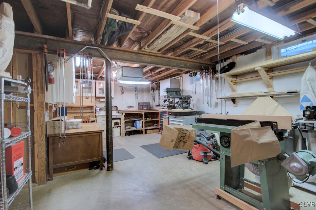 1100 Place Road Bethlehem, PA 18017 - Photo 23 of 26 Large Workroom in Basement