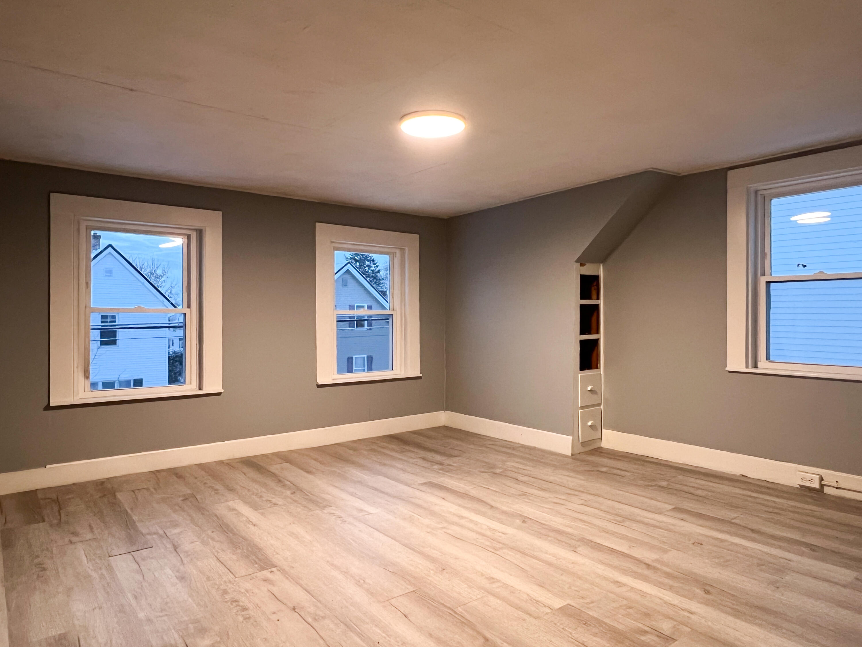 178 Birch Street Bangor, ME 04401 - Photo 13 of 41 178 and 180 Birch St-12
