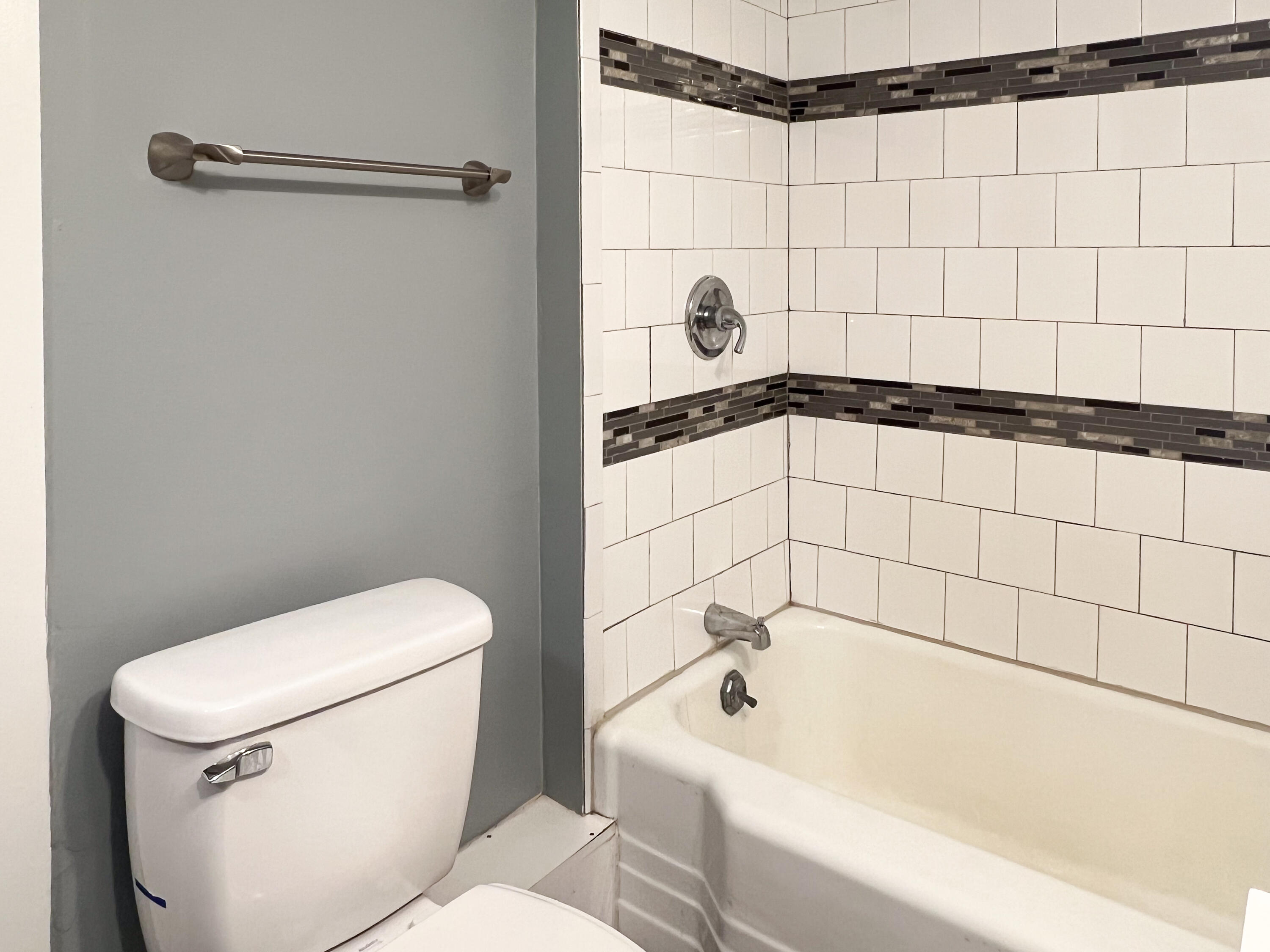 178 Birch Street Bangor, ME 04401 - Photo 20 of 41 178 and 180 Birch St-19 (1)