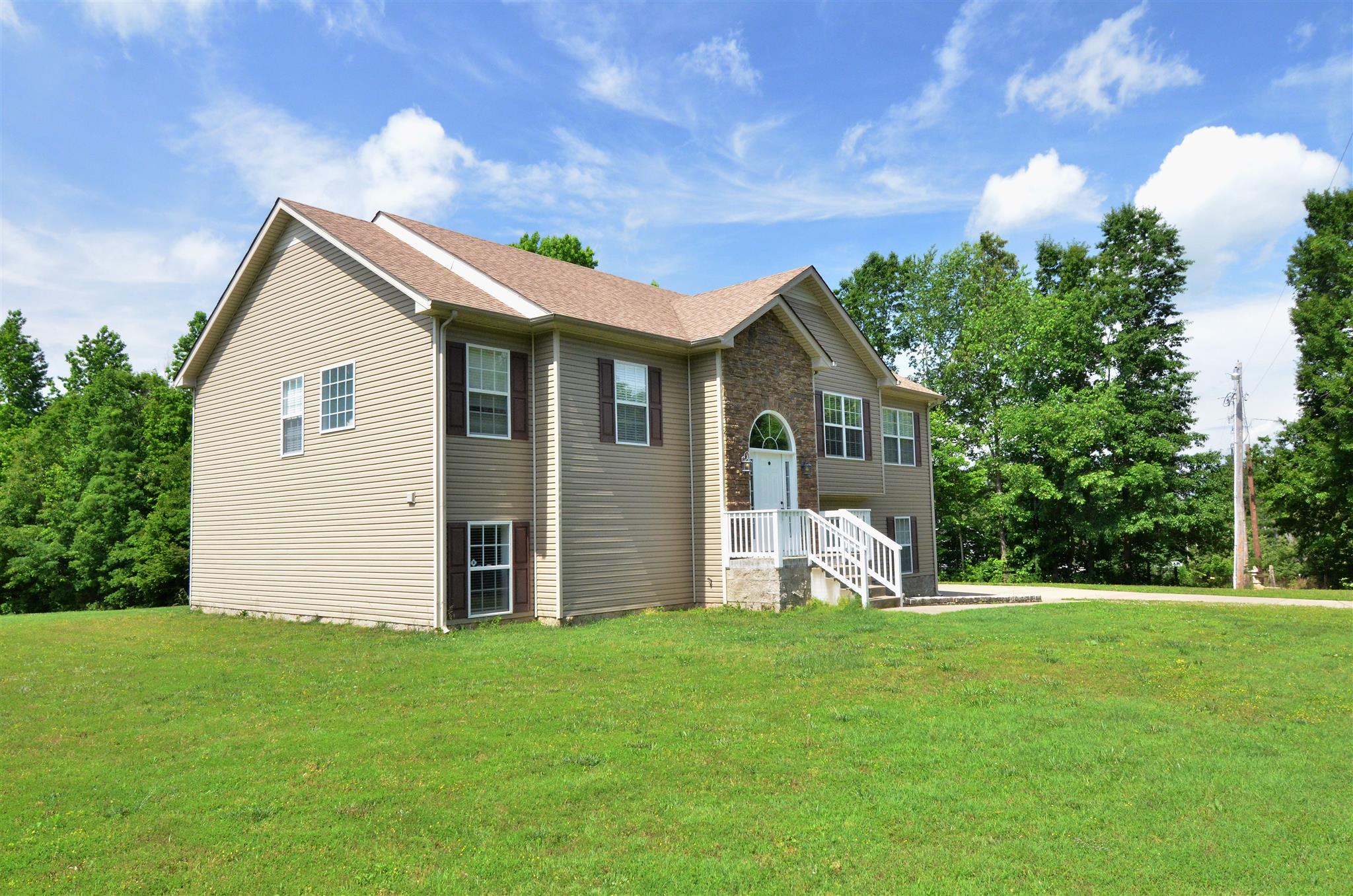 1310 Salem Road Clarksville, TN 37040 - Photo 3 of 23 Gallery Image 3