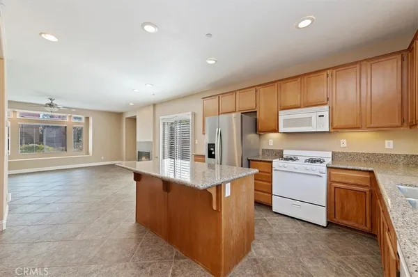 $3,700 | 6342 Sunfield Court, Riverside, CA 92504