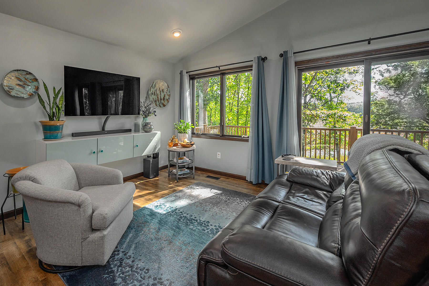 W5594 Briarwood Road Sugar Creek, WI 53121 - Photo 59 of 83 MIL/Nanny Suite LR
